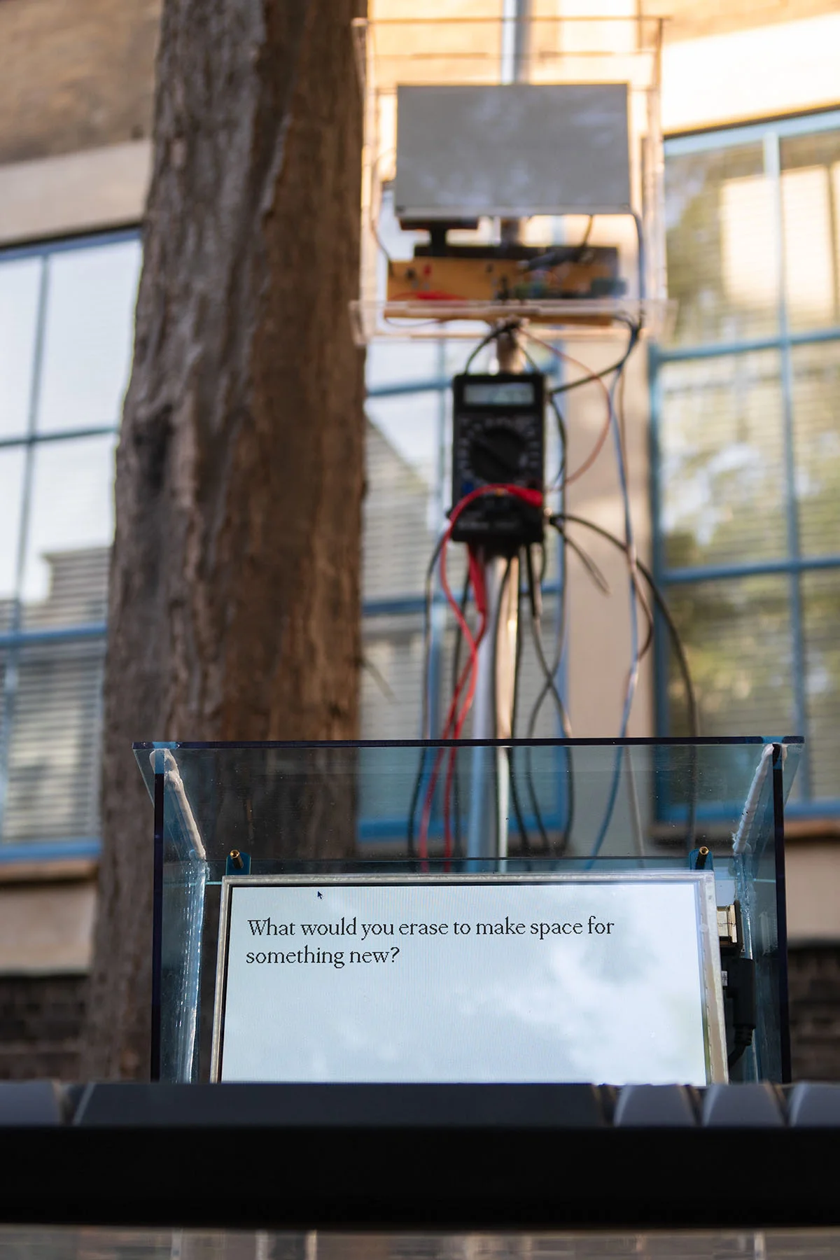 Screen, with the message that the mud is charging. 